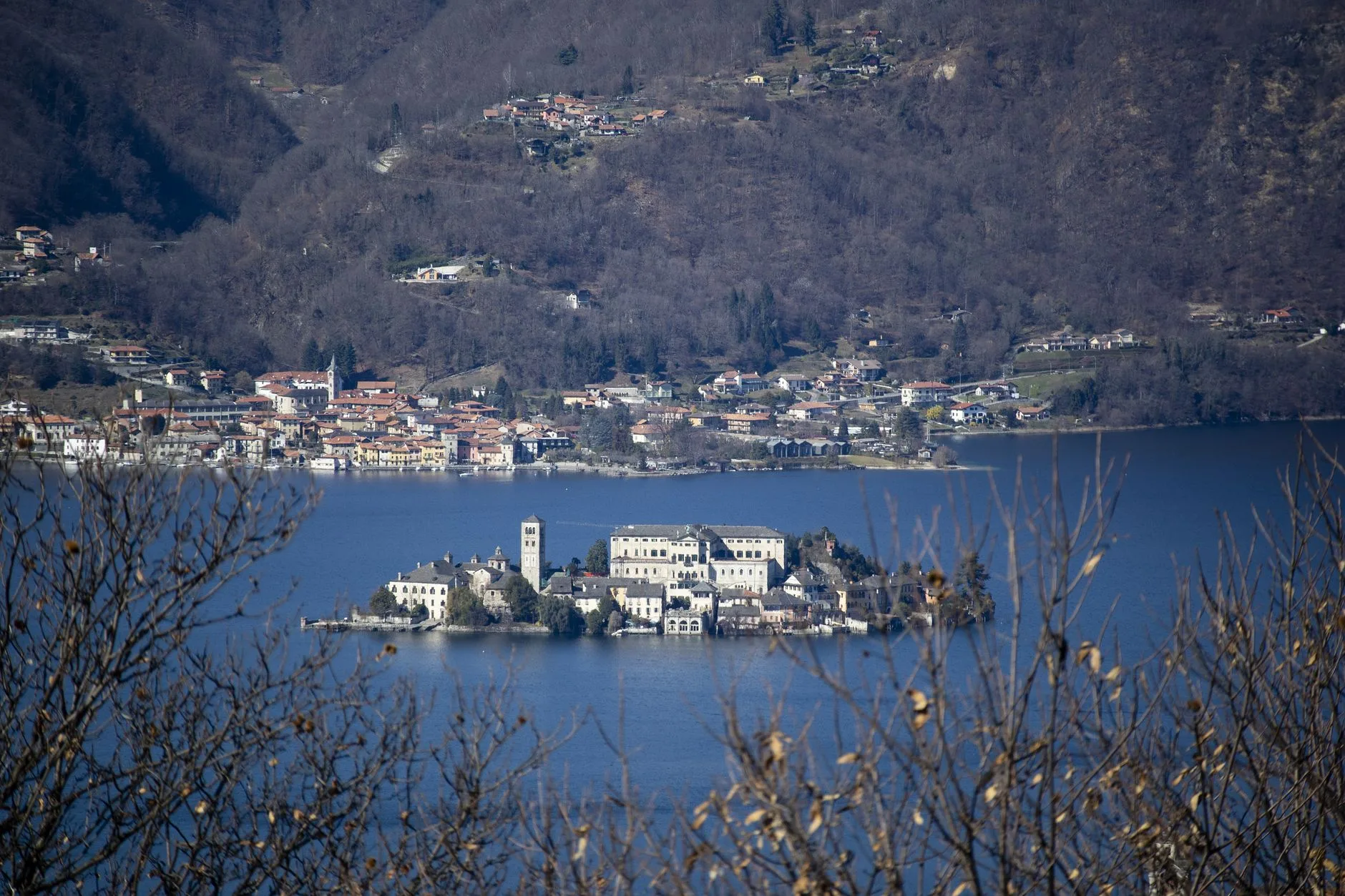 L'île San Giulio : basilique et chemin du silence
